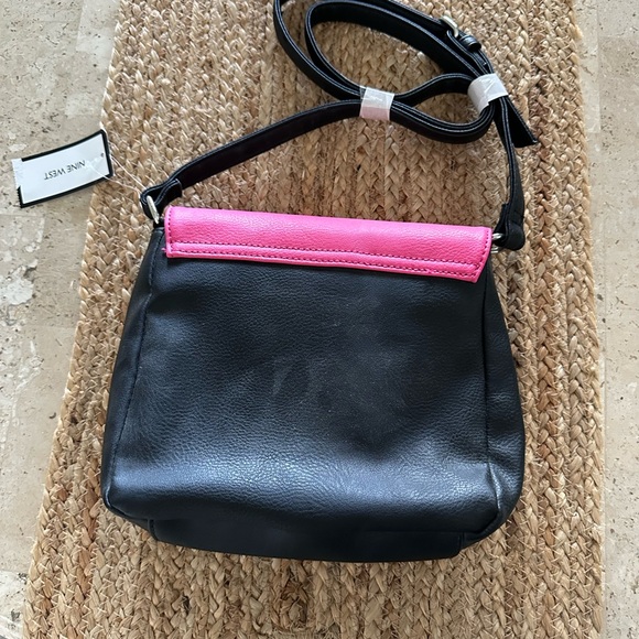 Nine West purse with strap NWT - Picture 2 of 2